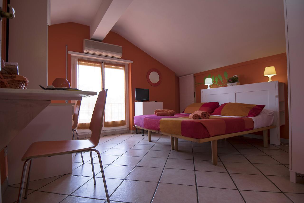 La Voliera Bed and Breakfast Rom Eksteriør billede